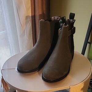 KAMIK Cleansport Stylish Gray Ankle Boots sz 9.5